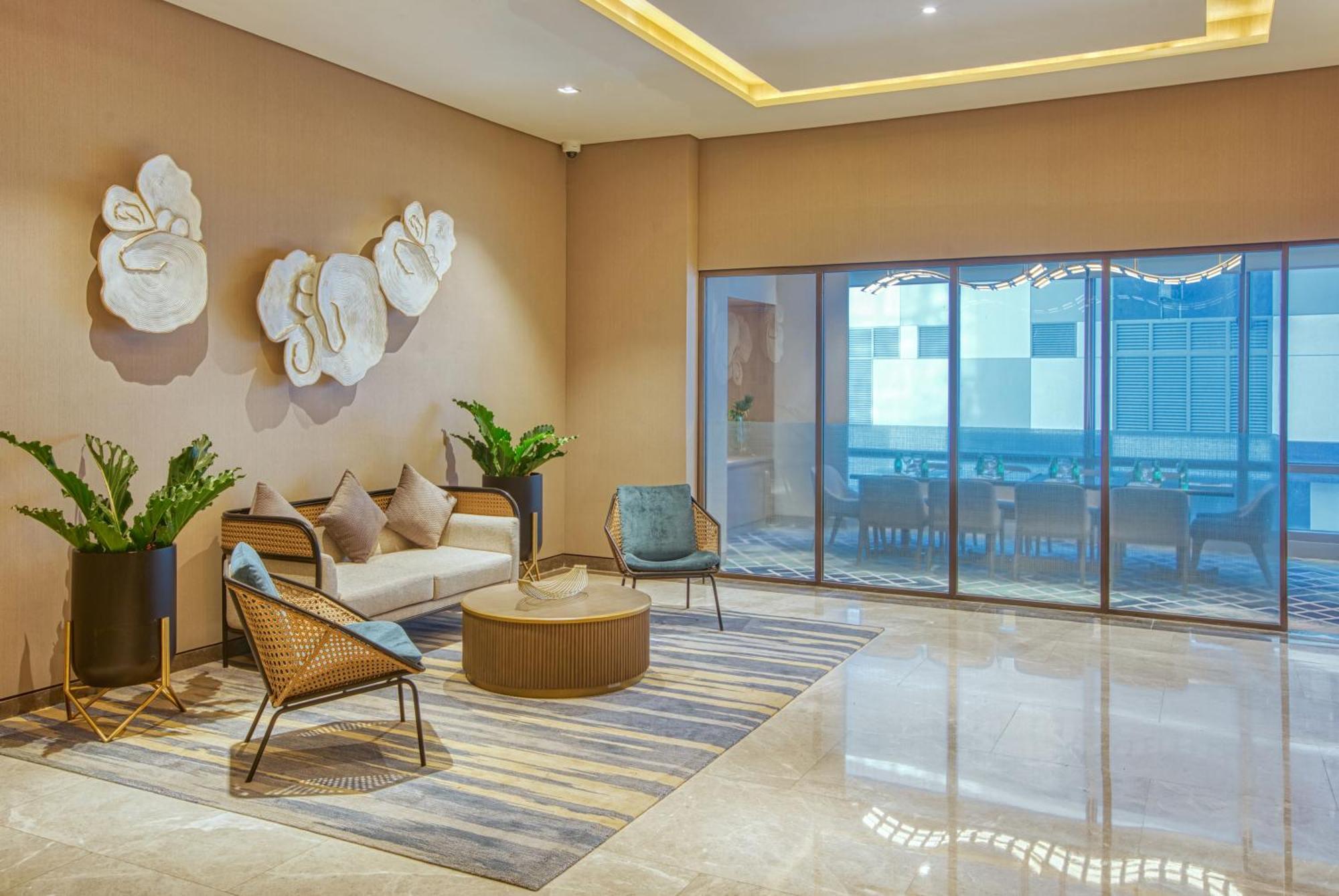 Belmont Hotel Mactan Lapu-Lapu City Exteriör bild