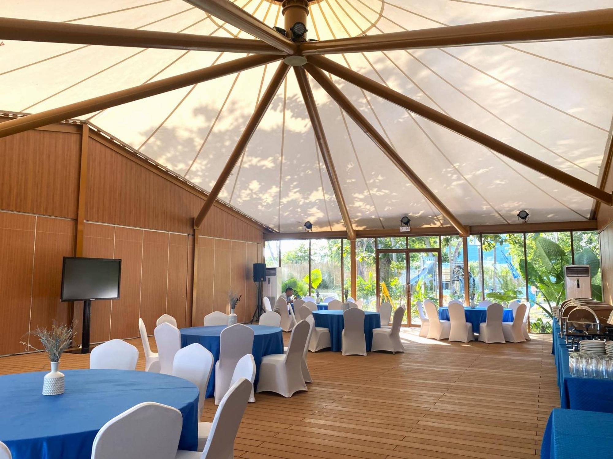 Belmont Hotel Mactan Lapu-Lapu City Exteriör bild
