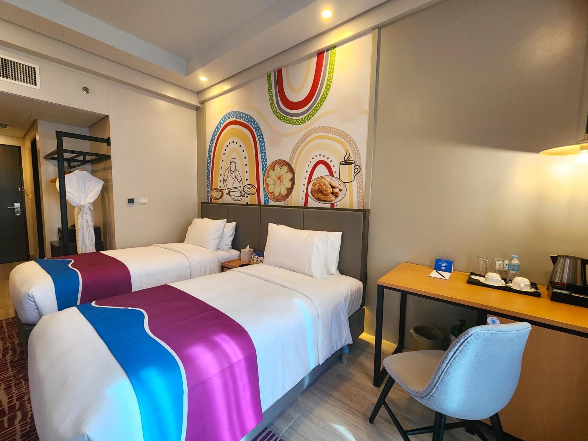 Belmont Hotel Mactan Lapu-Lapu City Exteriör bild