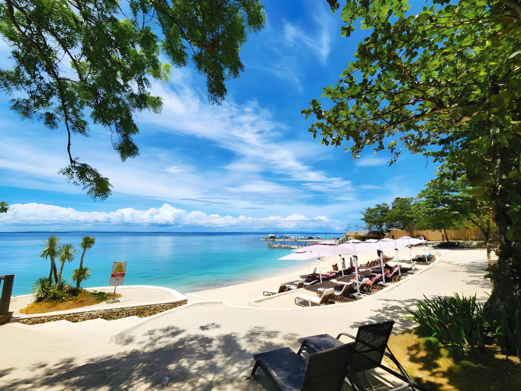 Belmont Hotel Mactan Lapu-Lapu City Exteriör bild