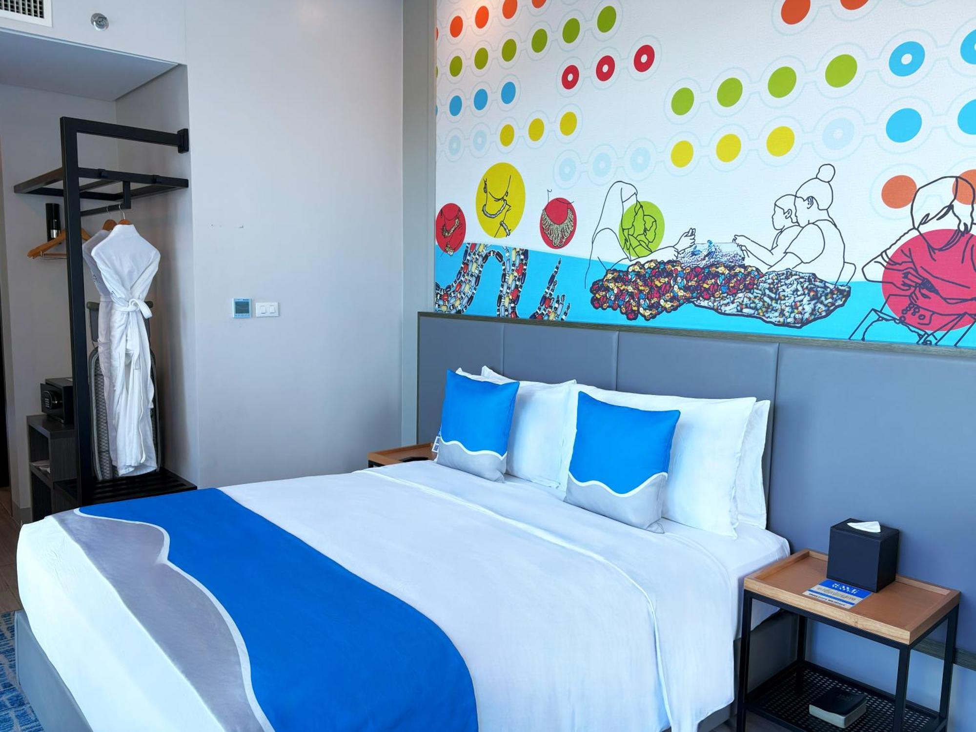 Belmont Hotel Mactan Lapu-Lapu City Exteriör bild